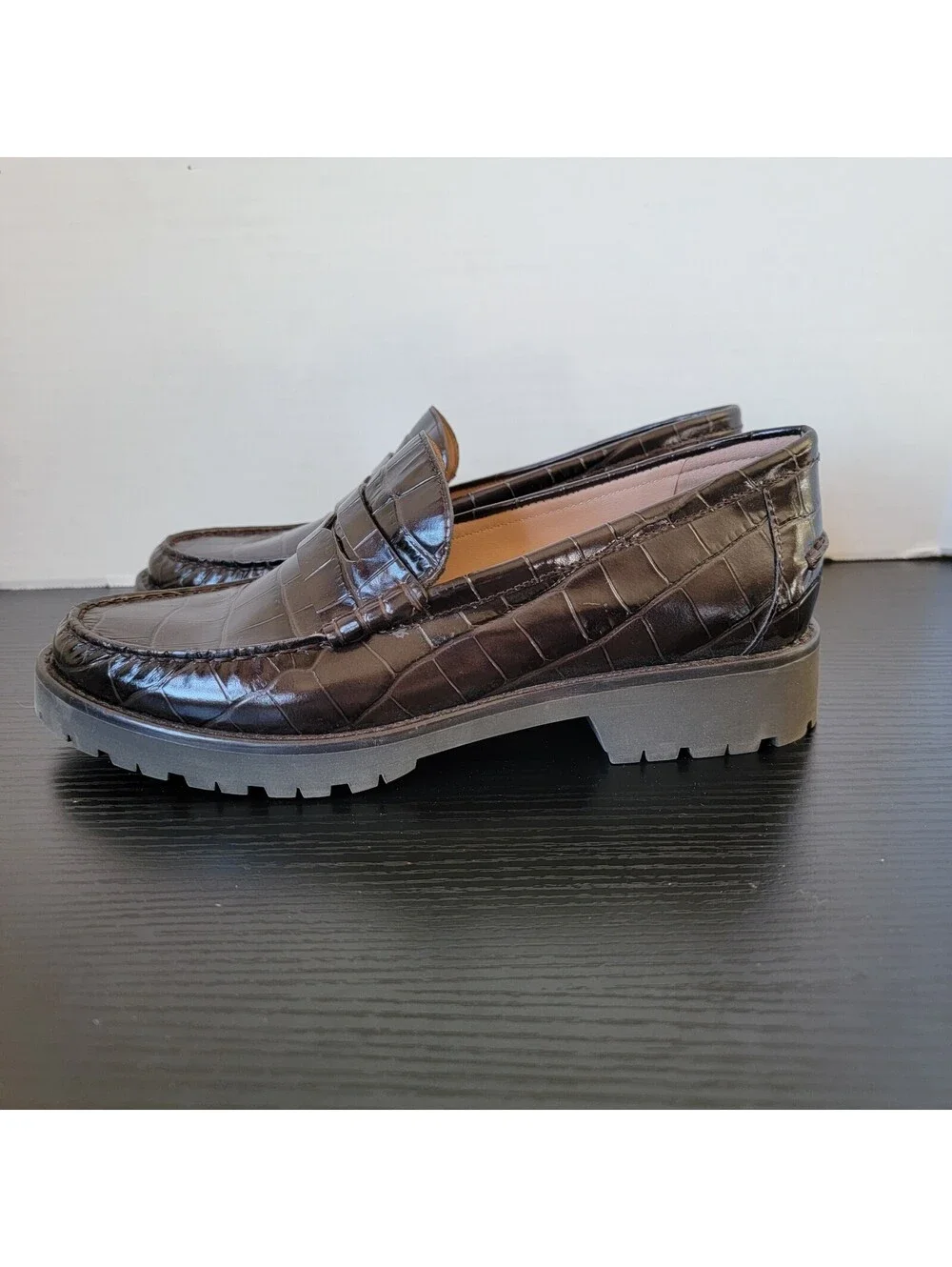 Cole Haan Women's Brown Croc-Embossed Leather Loafers Size 7B